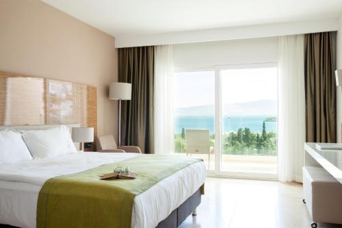 Club Mavi Otel 4*